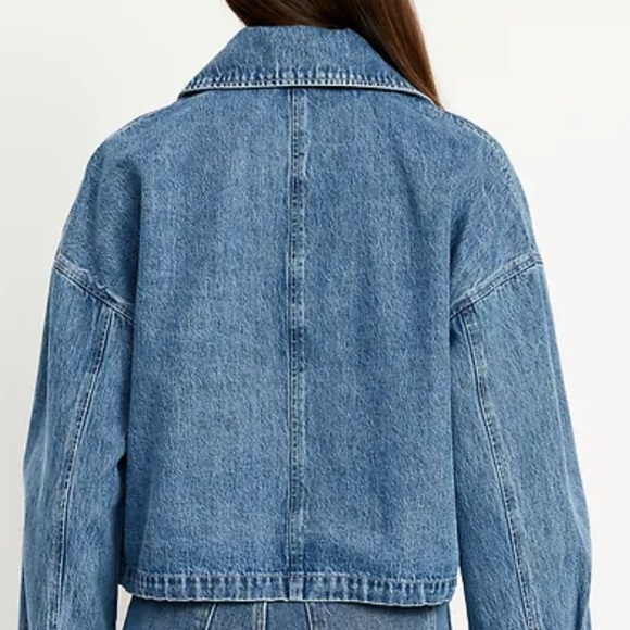 ⭐️Jean Zip Jacket - Picture 3 of 9